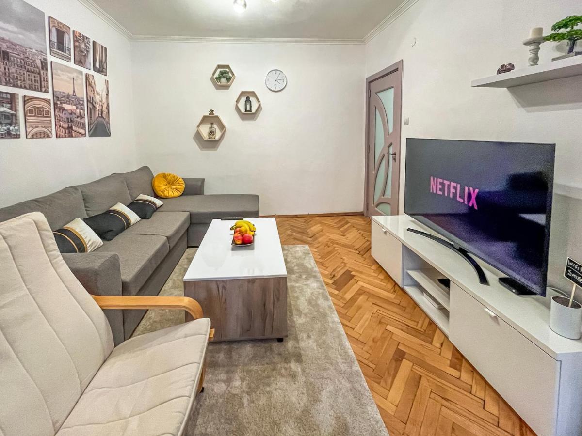 Vivid Condo By Ndk And Vitosha Blvd With Free Secured Parking And Ac โซเฟีย ภายนอก รูปภาพ
